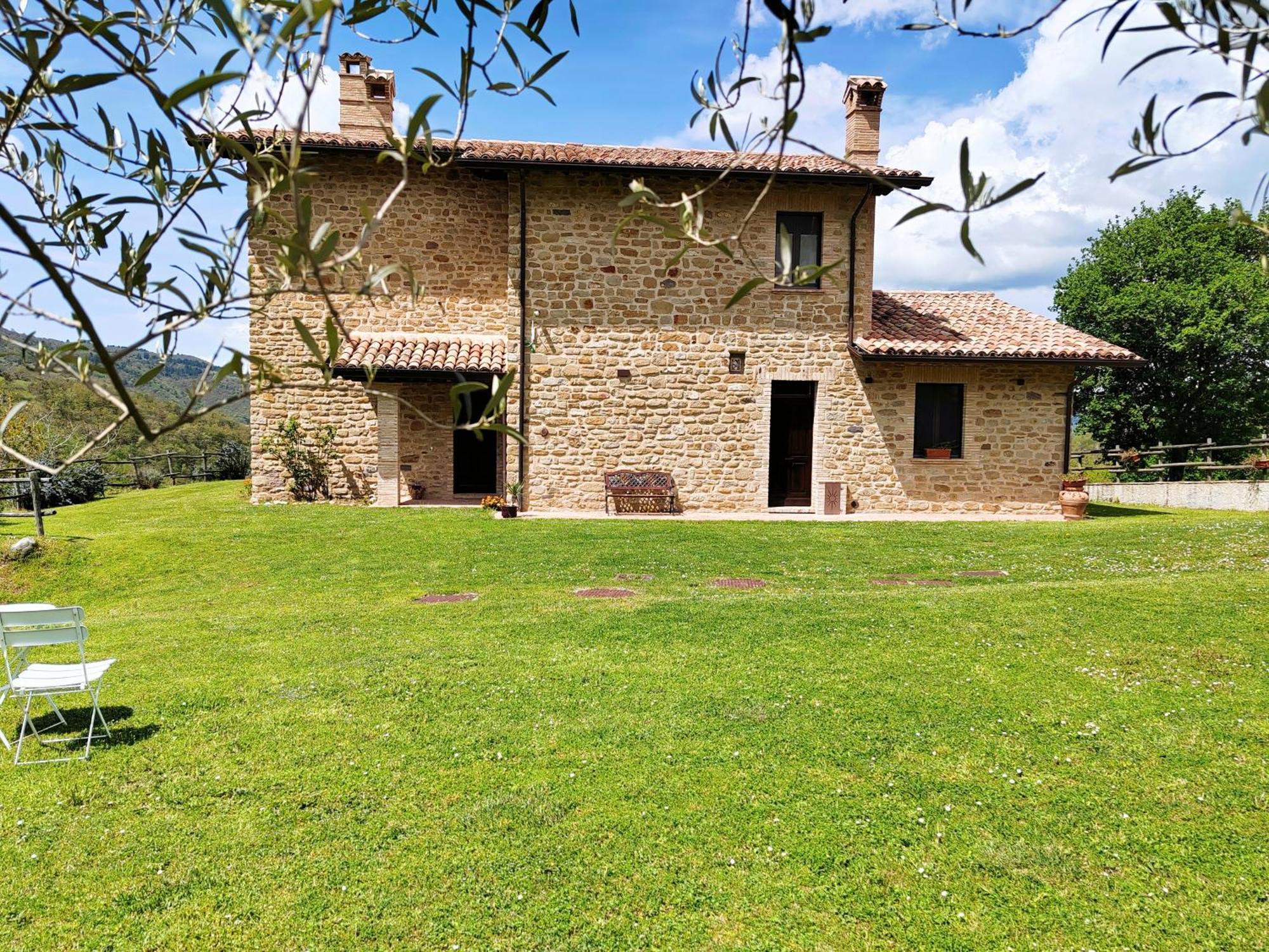 Alba Dei Due Soli B&B Nocera Umbra Exterior photo